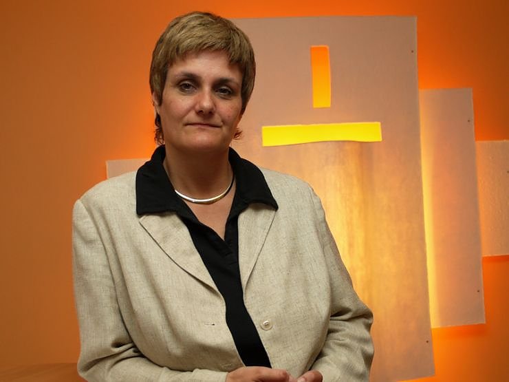 Frau Lipski im "Raum der Stille" (Foto: SHK)