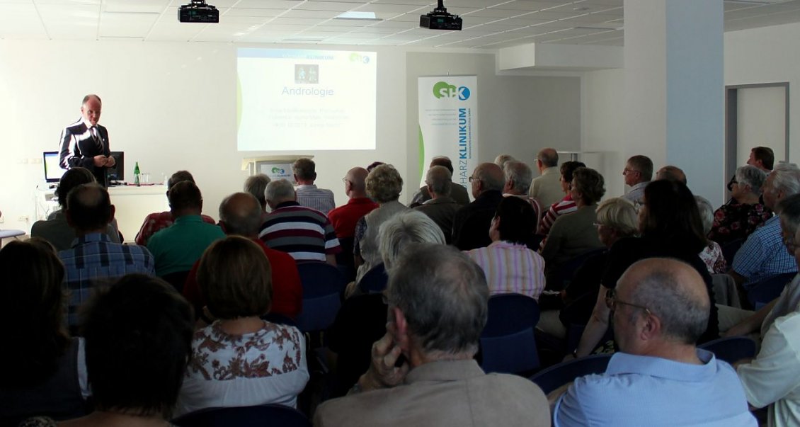 Vortrag Chefarzt der Urologie Herr Dr. med. Beintker (Foto: Hagedorn, Anne / SHK)