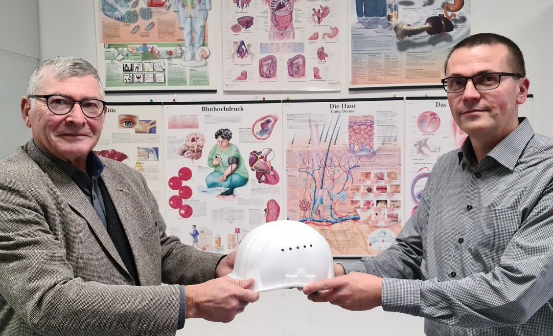 Betriebs&auml;rzte Dr. med. Helmut Ursin und Markus Pietsch (Foto: SHK)