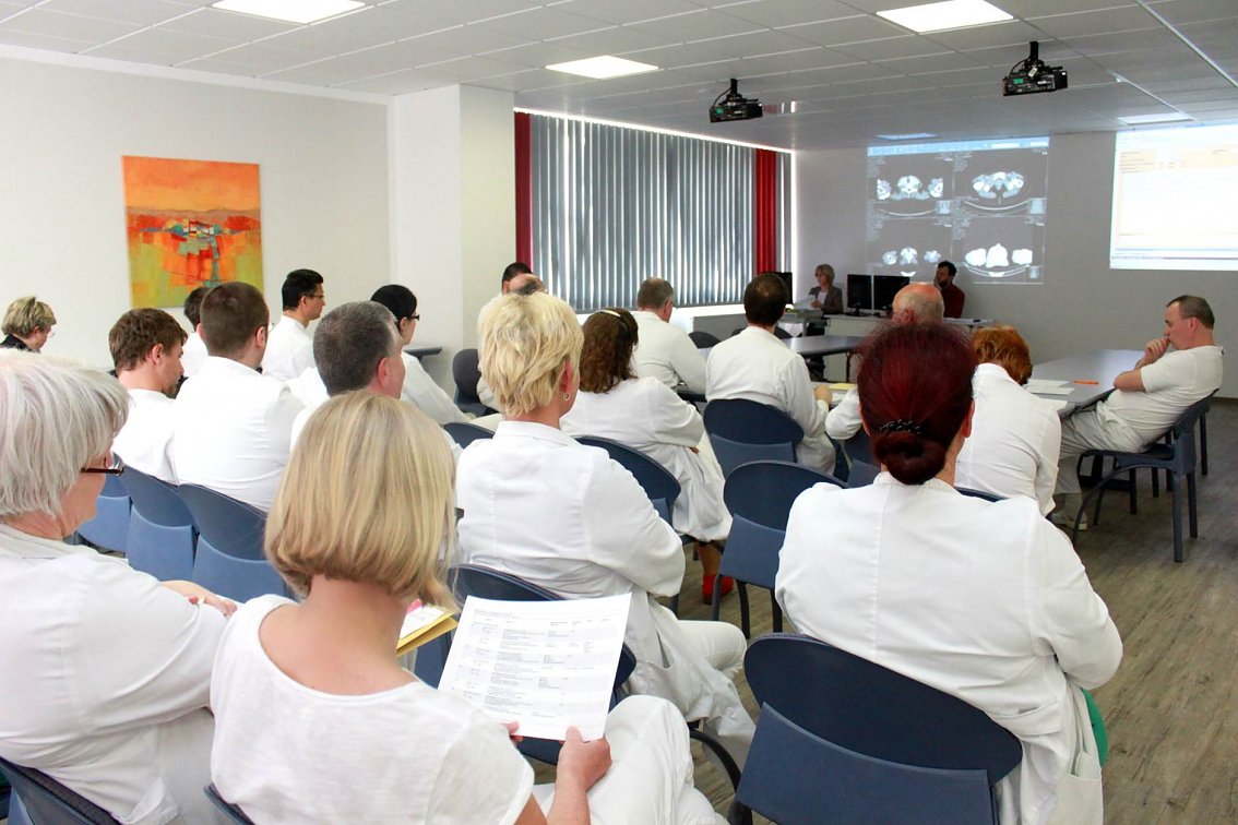 Weekly interdiciplinary tumor conference (Foto: SHK)