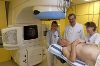 RapidArcTM � eine &bdquo;Revolution&ldquo; in der radiologischen Onkologie? (Schatton)
