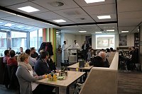 Neuer&ouml;ffnung der caf&eacute;teria viva im S&uuml;dharz Klinikum durch Gesch&auml;ftsf&uuml;hrer Guido Hage, K&uuml;chenchef Matthias H&ouml;fig, Landrat Matthias Jendricke (Anne Hagedorn / SHK)