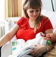 Linus Melvin (geboren am 28.01.2018) im neuen SHK-Schlafsack -Bew&auml;hrte Babyschlafs&auml;cke f&uuml;r den gesunden Schlaf in neuem Design (Anne Hagedorn / SHK)