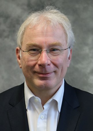 Chefarzt Dr. med. Tarillion - Chefarzt der Klinik für Innere Medizin II