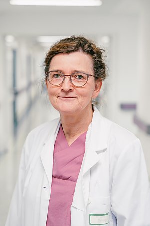 Oberärztin Dr. Henze