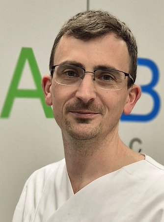 Julian Gonschorrek - Chefarzt der Zentralen Notaufnahme/Short Care Unit/IMC