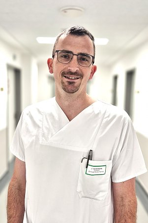 Julian Gonschorrek - Chefarzt der Zentralen Notaufnahme/Short Care Unit/IMC