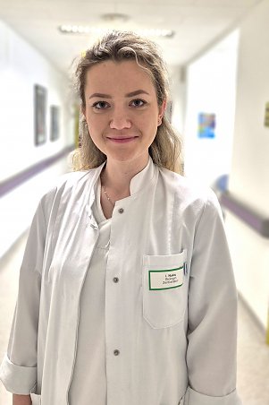 Leiter Qualit&auml;tskontrolle Irina Nukic Blutspendezentrale