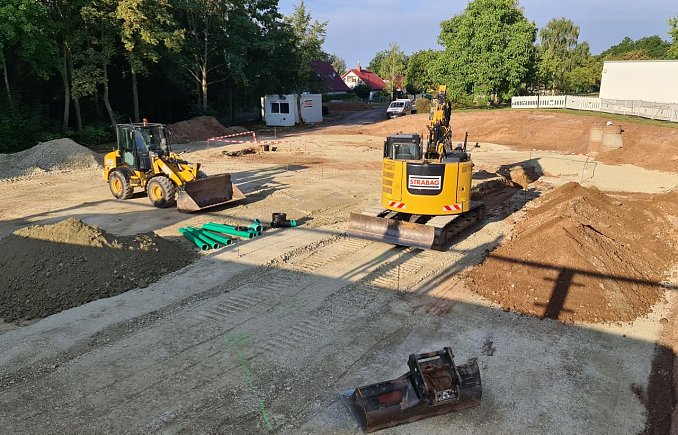 Bauarbeiten zur Erweiterung des Besucherparkplatzes am S&uuml;dharz Klinikum (Foto: SHK)